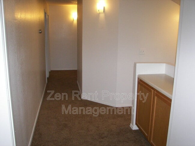 Photo - 1471 E Park Ave