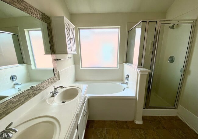 Photo - 21419 Colton Cove Dr