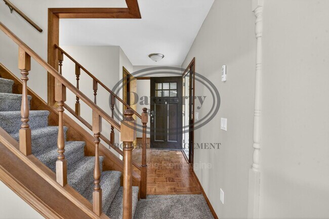 3018 Gleneagle Dr
