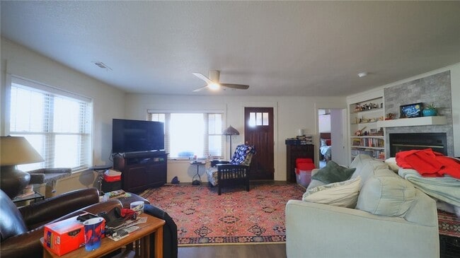 Photo - 2108 W Stone St