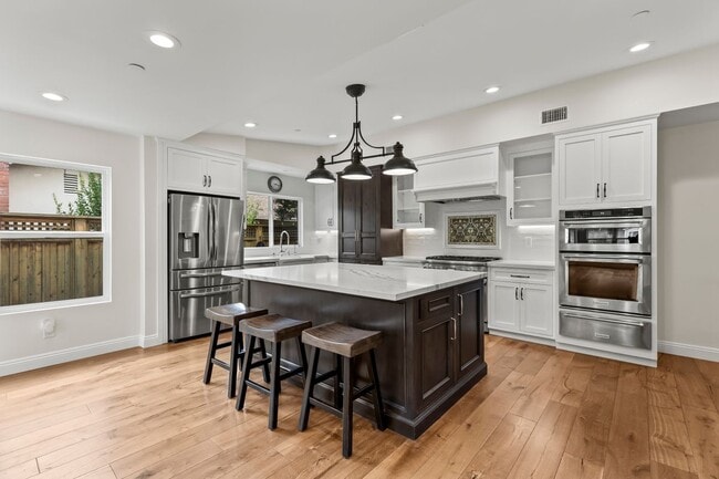 Photo - 1096 Canyon View Dr