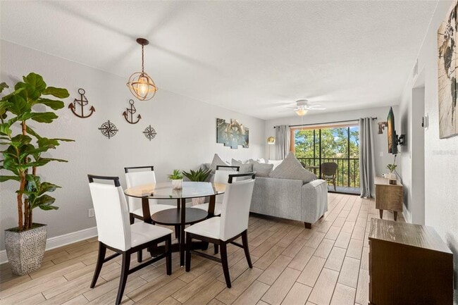 Photo - 5817 Park St N Unit 406