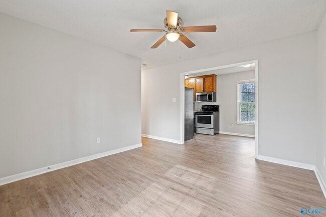 Photo - 2710 Cave Ave NW