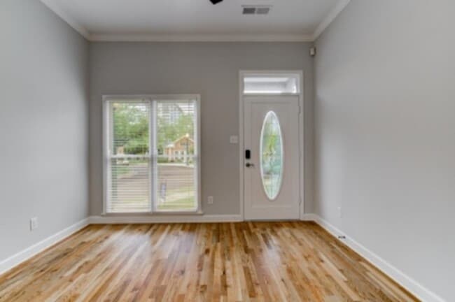 Photo - 604 Madewood Dr