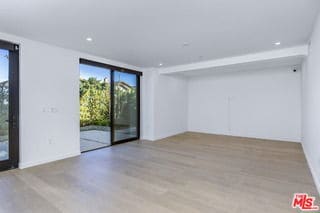 Photo - 2019 Barry Ave