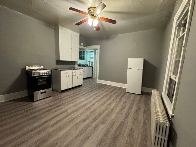 Photo - 195 D St Unit 2