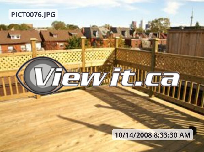 Photo - Large 3 Bedroom Upper Level Unit Unité A