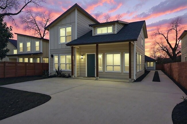 Photo - 1126 Linden St