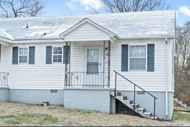 Photo - 106 Darnell Pl Unit 2