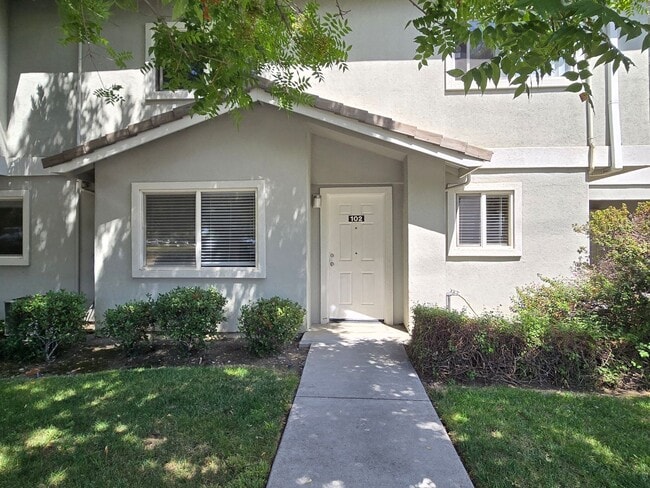 Photo - 3845 Blackford Ave Unidad 102
