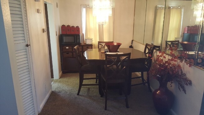 Photo - 2517 Colebrooke Dr