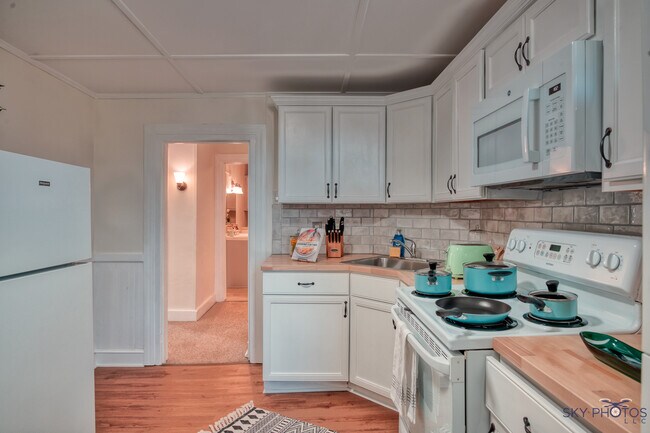 Photo - 52 Pomeroy Ave