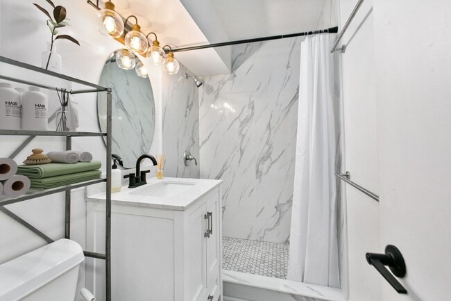 Photo - Recently Renovated 2 Bedroom Unit at Puale... Unit 1