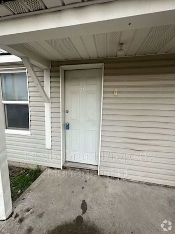 Building Photo - 4719 Yellowstone Ave Rental
