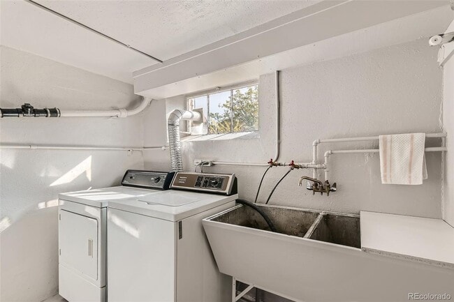 Photo - West Highlands - Amazing 32nd Ave, 2 Bed, 1 Bath Unit in Duplex- Shared Yard/Common Space Unit A