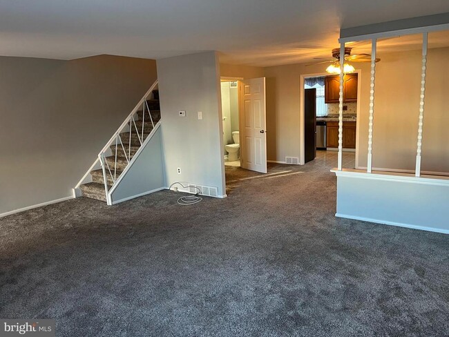 Photo - 4417 Crossland Rd