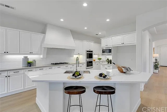 Photo - 24942 Greensbrier Dr