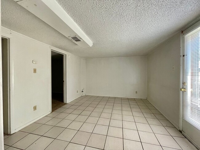 Photo - 1901 11th Ave Unit 2 (Downstairs)
