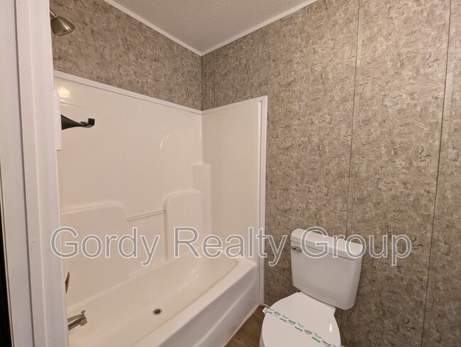 Photo - 6948 Illinois St