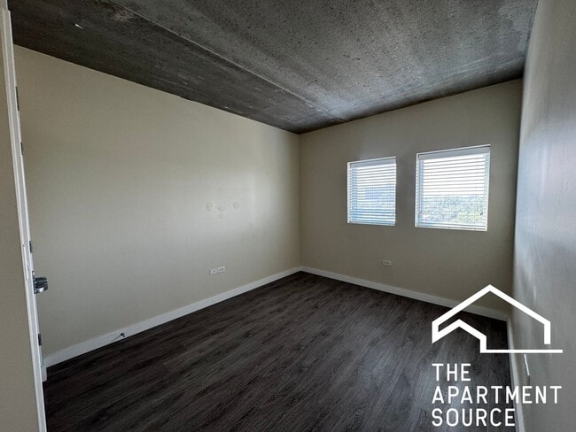 Photo - 1324 W Morse Ave Unit 609