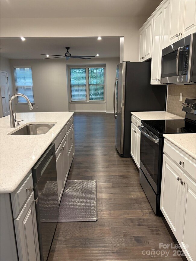 Photo - 1708 Town Oak Ln