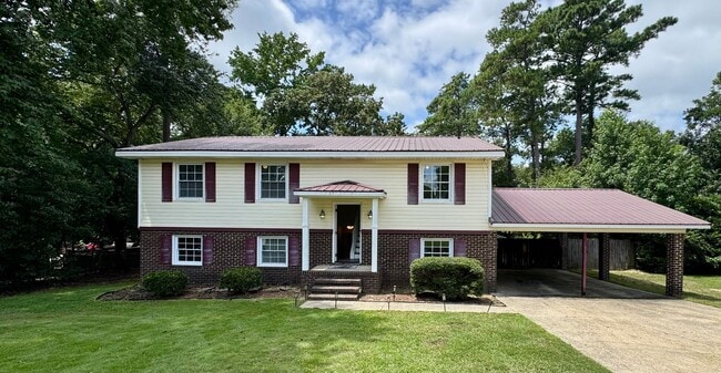 Building Photo - 7067 Darnell St