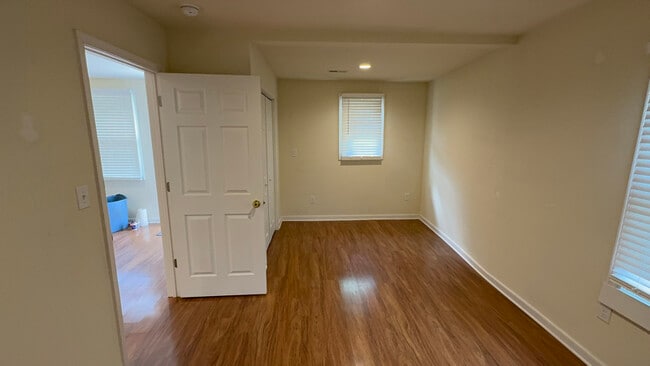 Photo - 2412 Waverly St