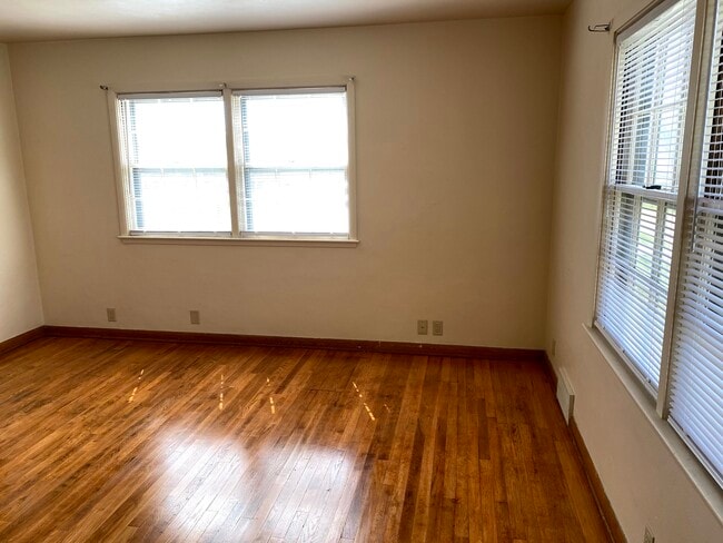 Photo - 1322 Harding Ave Unit 2