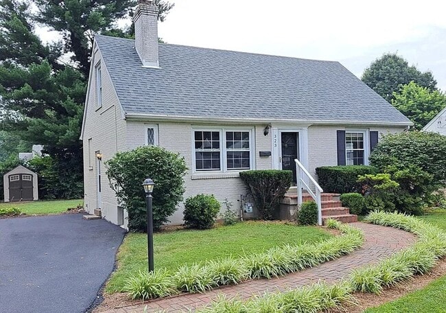 Building Photo - Charming 4-Bedroom Home with Partially Finished Basement
