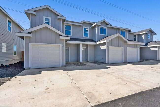 Building Photo - 9426 Apple Ridge Ln Unit 9426 Apple Ridge 104