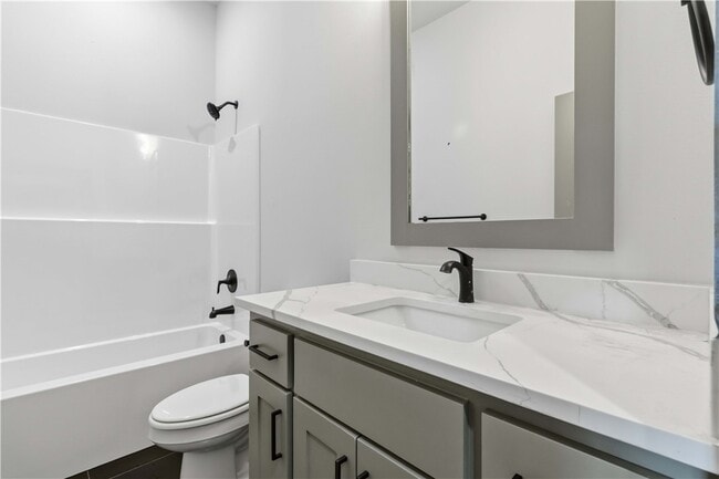 Photo - 1061 Whistler St