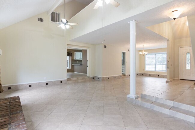 Photo - 17423 Baronshire Dr