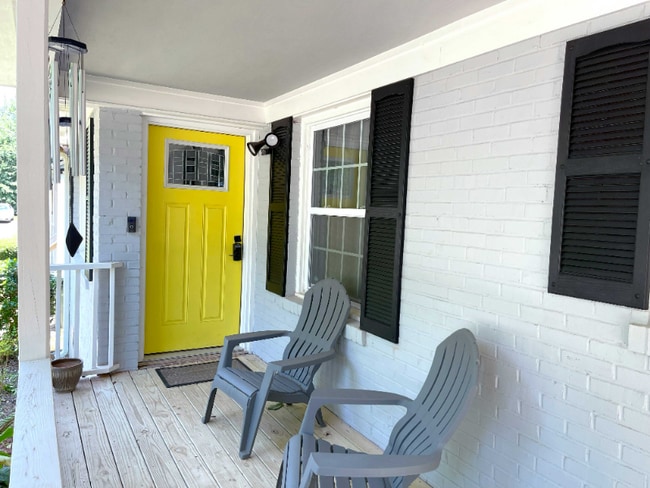 Photo - 1408 Lockwood Dr SW