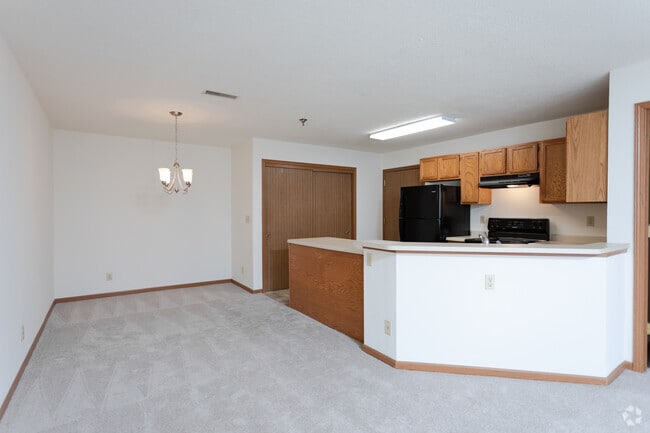 1BR, 1BA - 1,090SF
