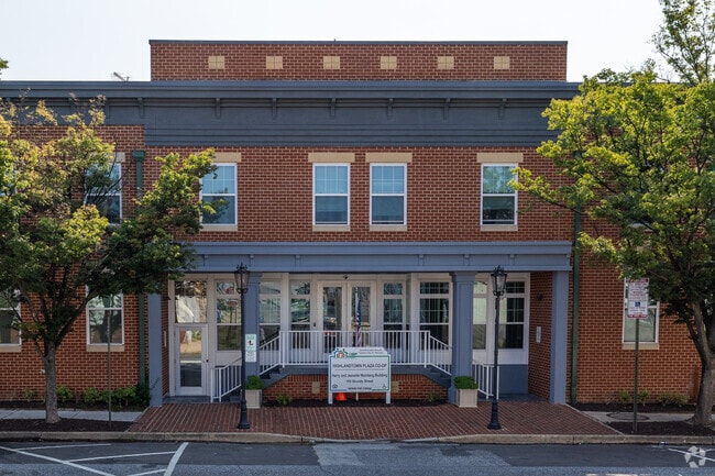 Photo - Highlandtown Plaza Co-op Apartments 62+