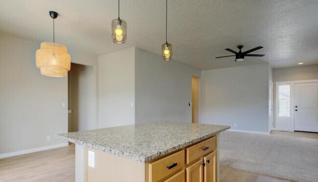 Photo - 5587 W Song Sparrow St