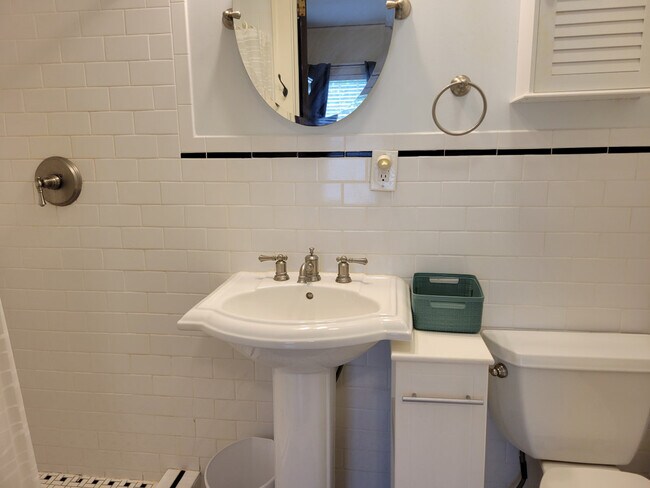 Photo - 1873 N Decatur Rd NE Unit Emory suite