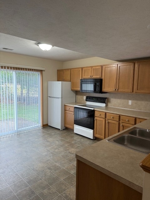 Photo - 3880 Kenowa Ave SW