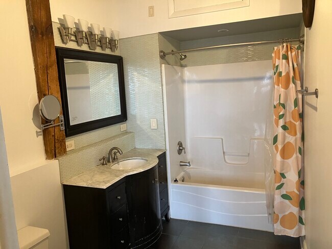 Photo - 60 S River St