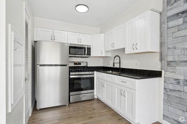 2 habitaciones, 1 baño - 850 pies cuadrados - Cocina - Ava Dearborn Heights