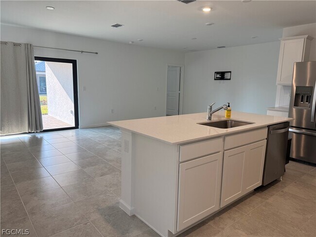 Photo - 1024 Caloosa Breeze Dr