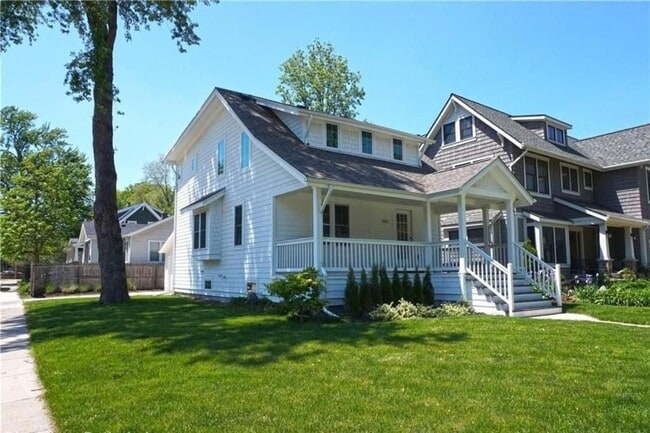 Photo - 203 Curry Ave House
