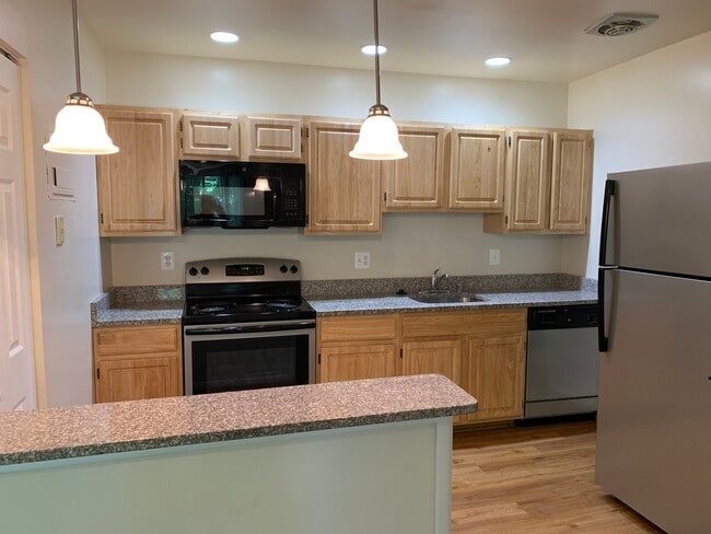Photo - Skyview Apartments