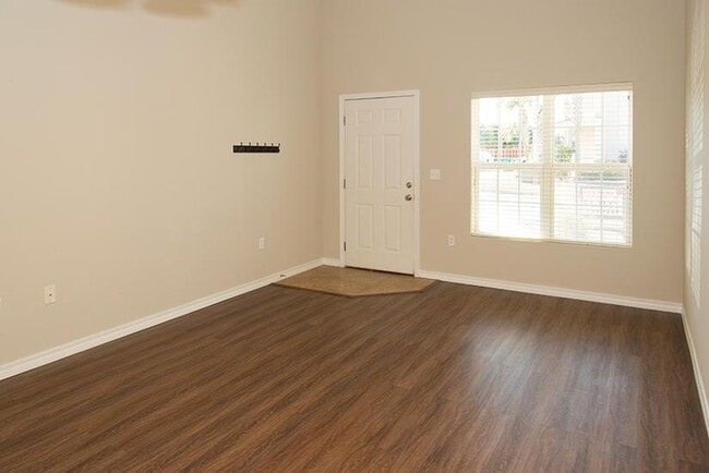 Photo - 1514 Bentley Cir