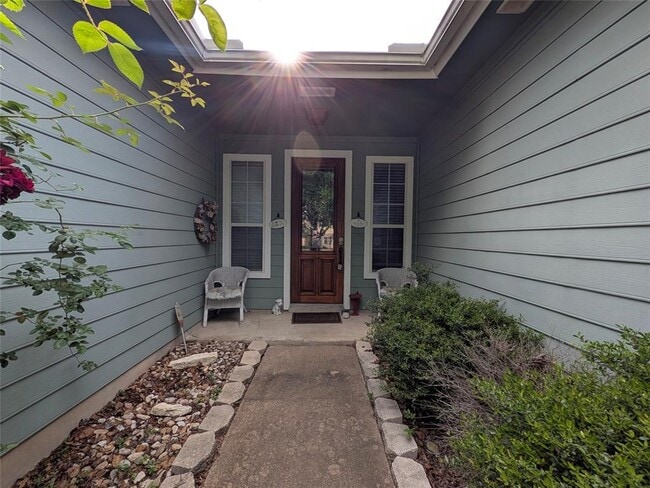 Photo - 605 Pomegranate Pass