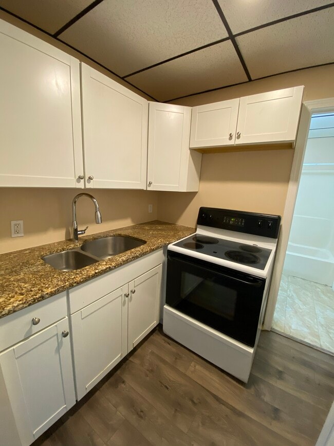 Building Photo - 45 Millbury St Unit #8