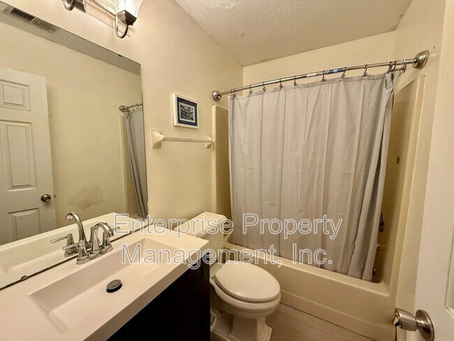 Photo - 4569 Columbia Woods Ln