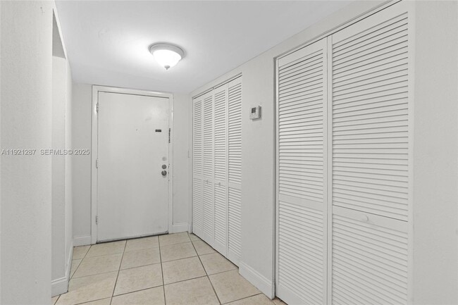 Photo - 4215 N University Dr Unit 203