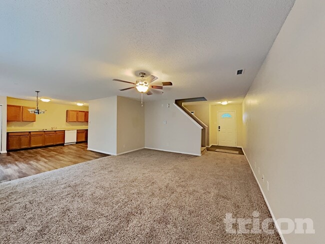 Photo - 9017 Southernwood Way