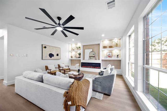 Photo - 7505 Larchmont Dr